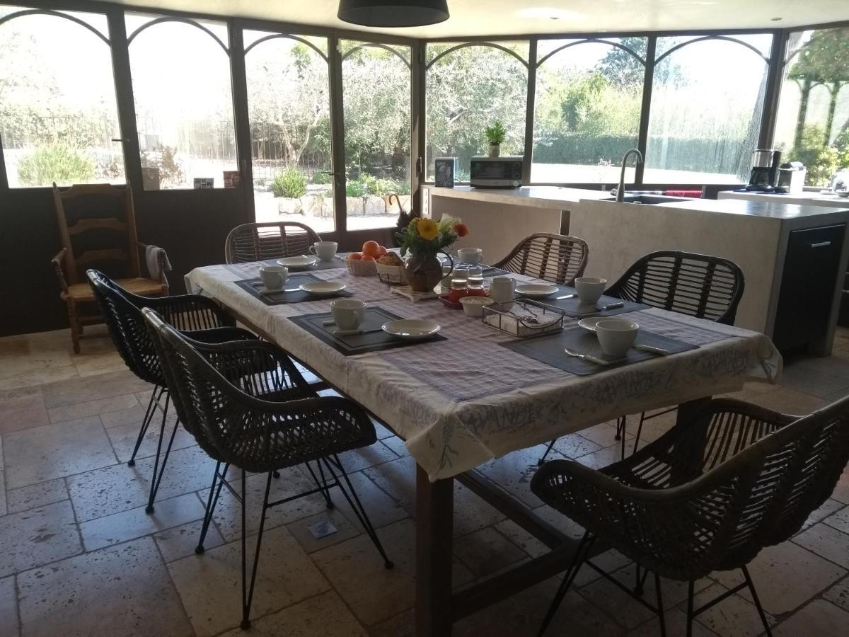 مبيت وإفطار لامبيسك Mas De Camejean المظهر الخارجي الصورة